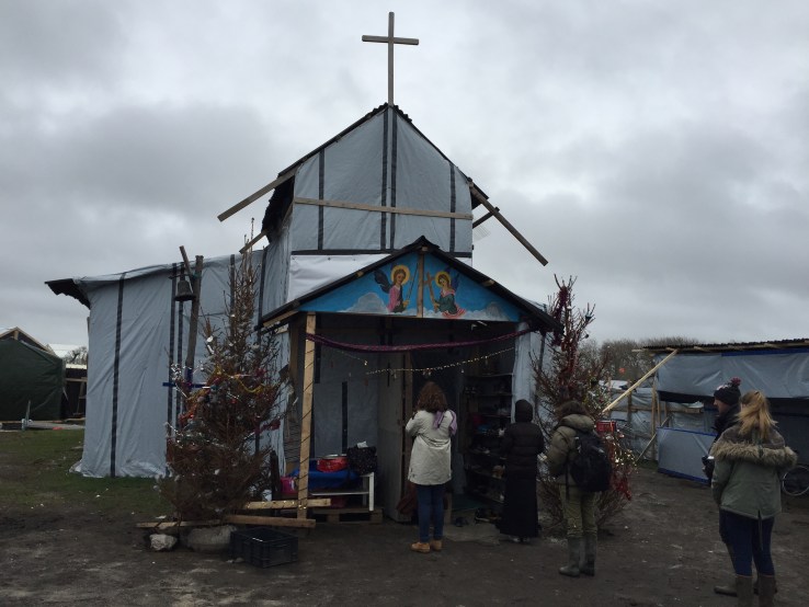 st_michaels_church_calais_jungle_entrance